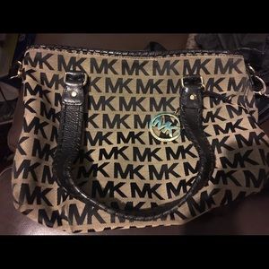 Side bag and shoulder bag